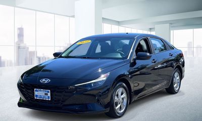 2023 Hyundai Elantra SE
