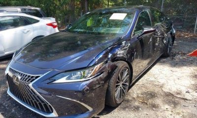 2025 Lexus ES 300H Premium