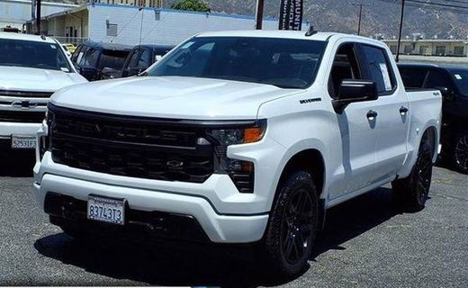 2023 Chevrolet Silverado Custom