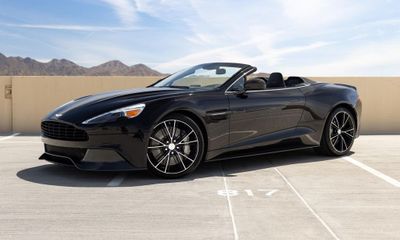 2015 Aston Martin Vanquish Volante