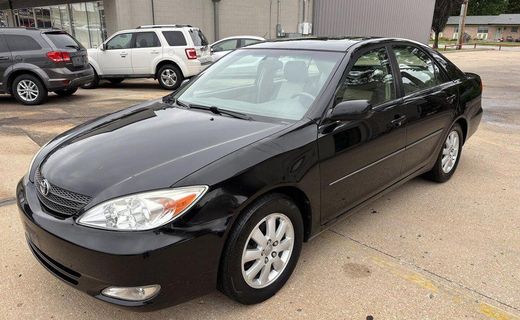 2004 Toyota Camry LE
