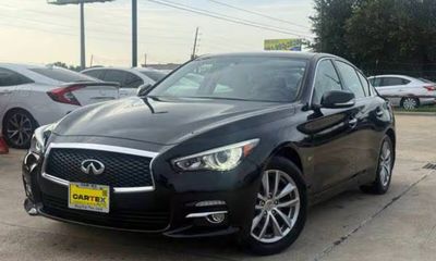 2017 Infiniti Q50 Premium