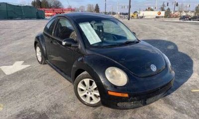 2008 Volkswagen Beetle S