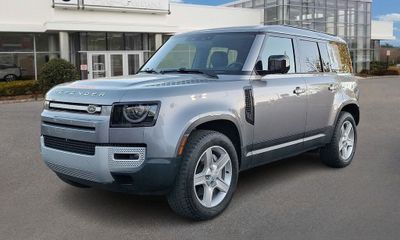 2022 Land Rover Defender 110 SE