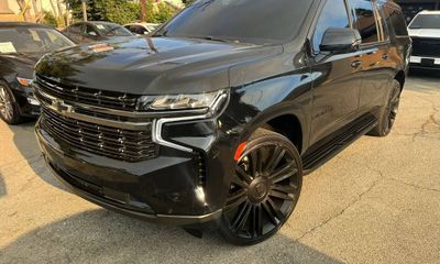 2021 Chevrolet Suburban RST