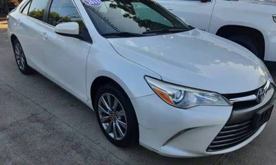 2017 Toyota Camry LE SE XLE