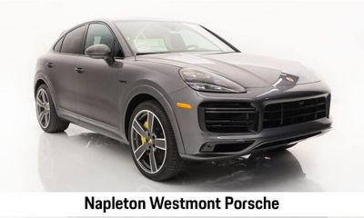 2023 Porsche Cayenne Turbo S E