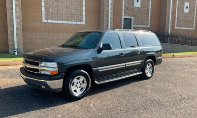 2004 Chevrolet Suburban 1500 LS
