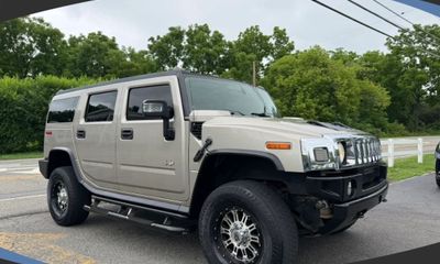 2004 Hummer H2 Base