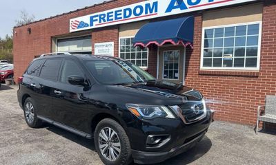2019 Nissan Pathfinder SV