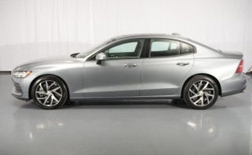 2021 Volvo S60 Momentum