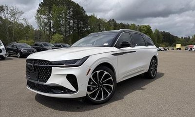 2024 Lincoln Nautilus BLK Label