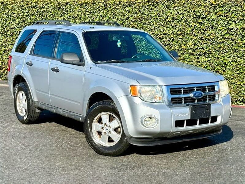 2010 Ford Escape — a typically priced live listing