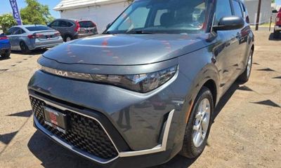 2023 Kia Soul LX S