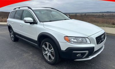 2015 Volvo XC70 Premier NON R