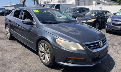 2010 Volkswagen Passat Sport
