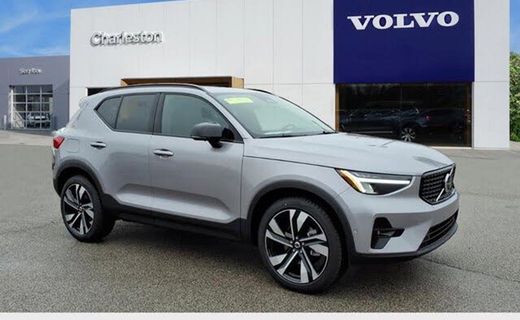 2026 Volvo XC40 Plus Dark