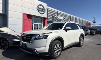 2023 Nissan Pathfinder SL