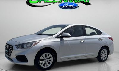 2020 Hyundai Accent SE AND SEL