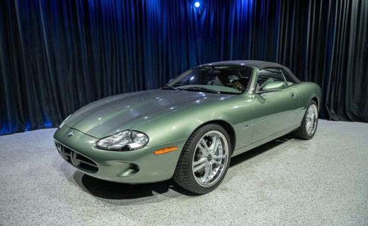 1999 Jaguar XK8