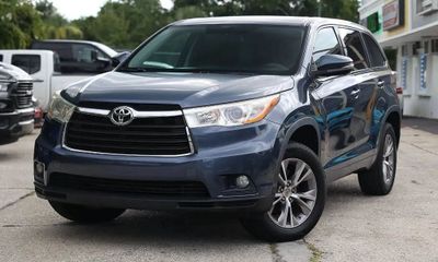 2014 Toyota Highlander Base