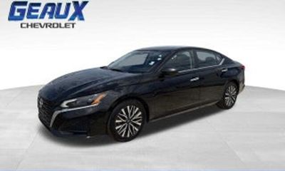 2025 Nissan Altima SR