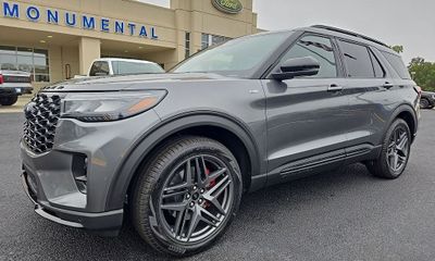 2026 Ford Explorer ST Line