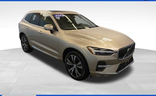 2023 Volvo XC60 Plus Bright
