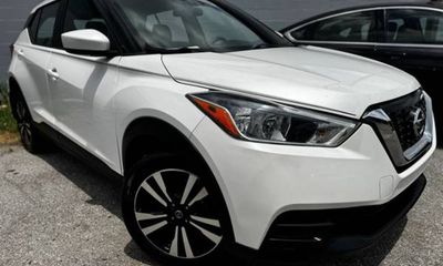 2018 Nissan Kicks S