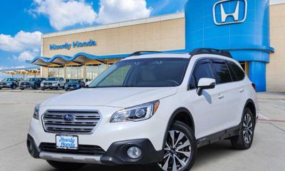 2017 Subaru Outback Limited M R