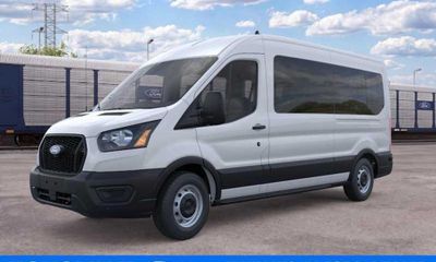 2026 Ford Transit Medium Roof