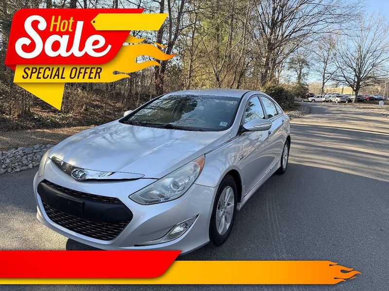 2014 Hyundai Sonata — a typically priced live listing