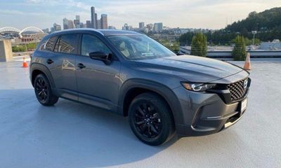 2024 Mazda CX-50 Premium Package