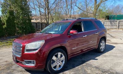 2016 GMC Acadia Denali