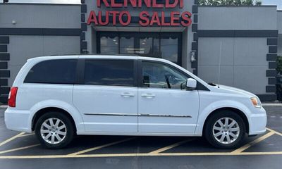2014 Chrysler Town AND Country Touring