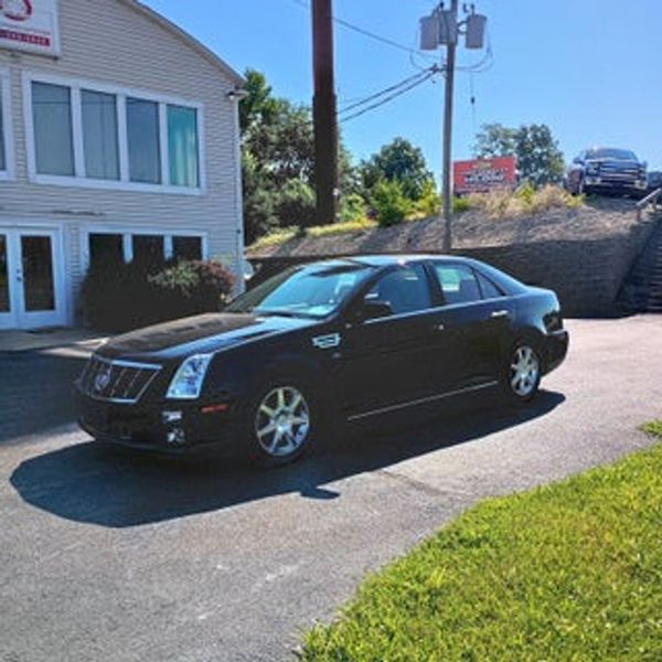 2009 Cadillac DTS — a typically priced live listing