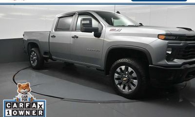 2025 Chevrolet Silverado HD Custom