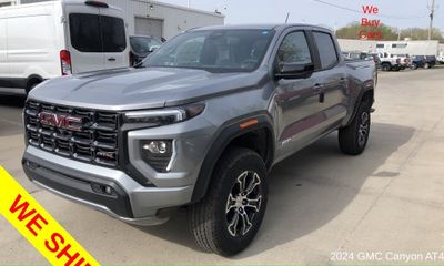2024 GMC Canyon AT4