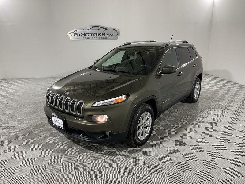 2015 Jeep Cherokee — a typically priced live listing