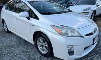 2011 Toyota Prius TWO