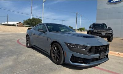 2024 Ford Mustang Dark Horse