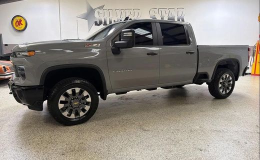 2024 Chevrolet Silverado HD Custom