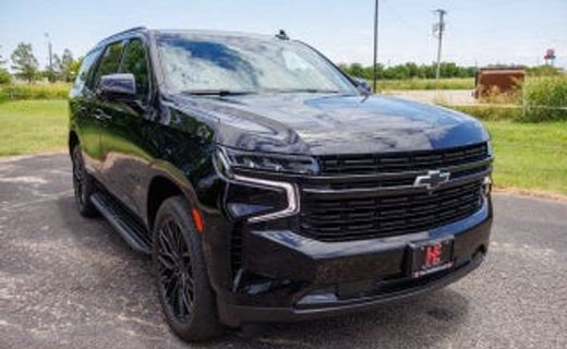 2025 Chevrolet Suburban LT