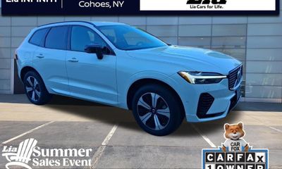 2025 Volvo XC60 Plus Dark