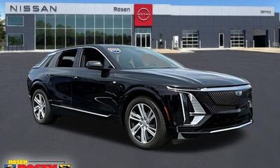 2024 Cadillac Lyriq Tech 1