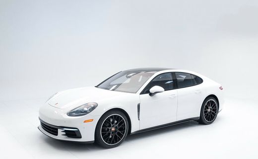 2020 Porsche Panamera