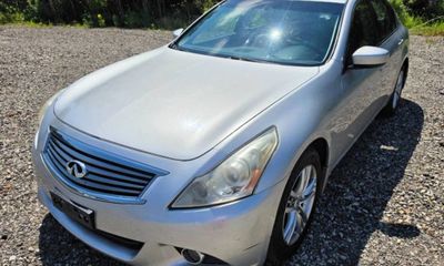 2011 Infiniti G37