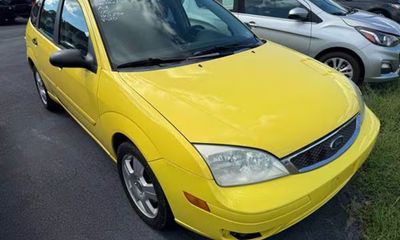 2005 Ford Focus ZX5
