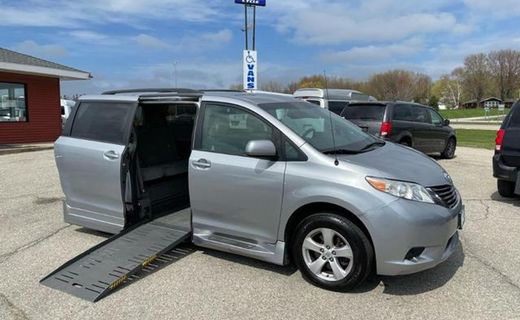 2012 Toyota Sienna LE