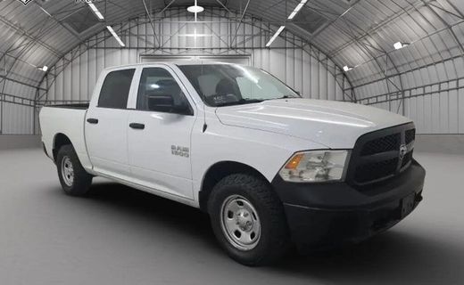 2018 Ram 1500 ST